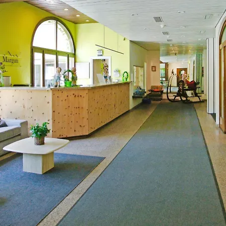 Apartamento Residenza Chesa Margun 15-3 By Interhome